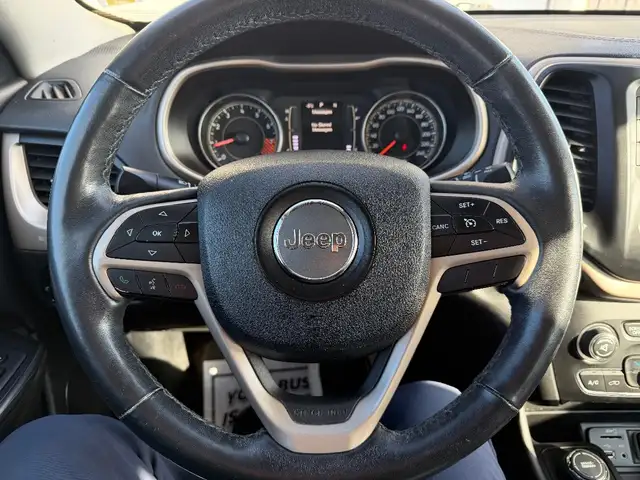 2015 Jeep CHEROKEE - Photo 18