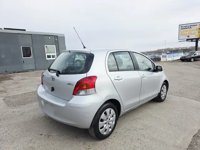 2010 Toyota Yaris Manual Remote Starter AC - Photo 4