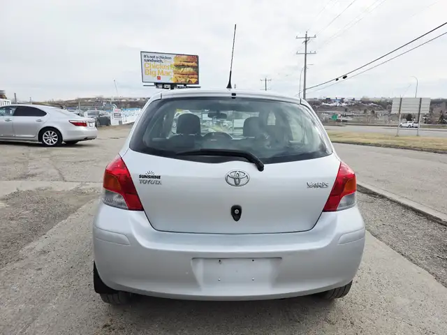 2010 Toyota Yaris Manual Remote Starter AC - Photo 5