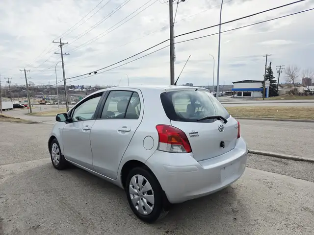 2010 Toyota Yaris Manual Remote Starter AC - Photo 6