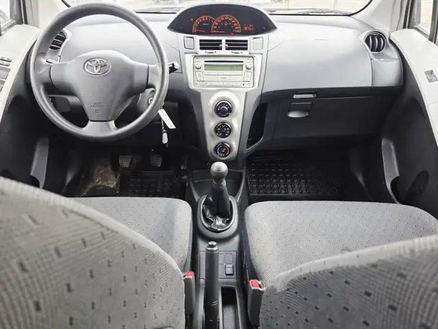 2010 Toyota Yaris Manual Remote Starter AC - Photo 13