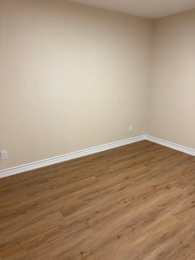 Newly renovated 2 Bedroom basement for rent - Photo 9