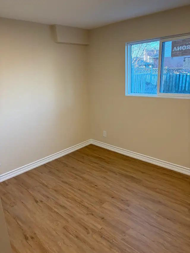 Newly renovated 2 Bedroom basement for rent - Photo 10