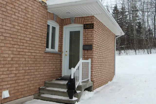 4 1/2 garage chauffé-1 er étage-peint-juin - Photo 7