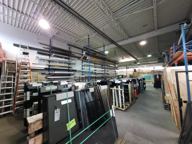 Shop Workers,  Installers,  Service Tech's Needed. - Photo 2