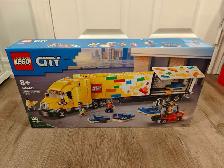 BNIB LEGO City 60440 Yellow Delivery Truck