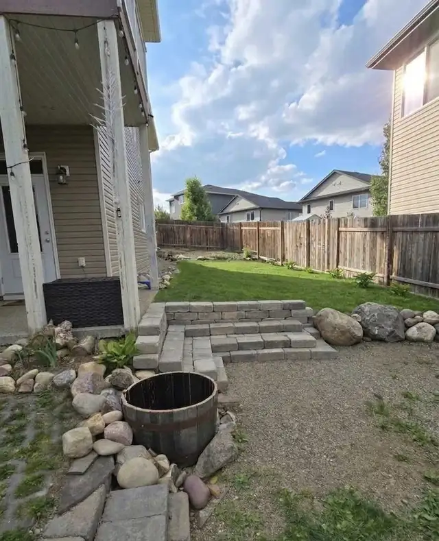 Coalhurst Home For Sale | 5 Bedroom - Photo 5