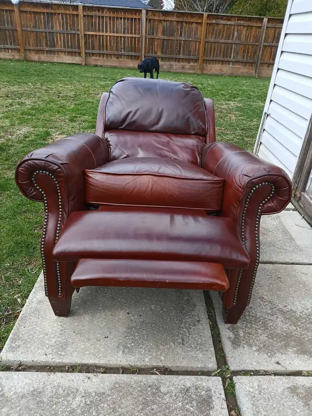 leather recliner chair - Photo 3