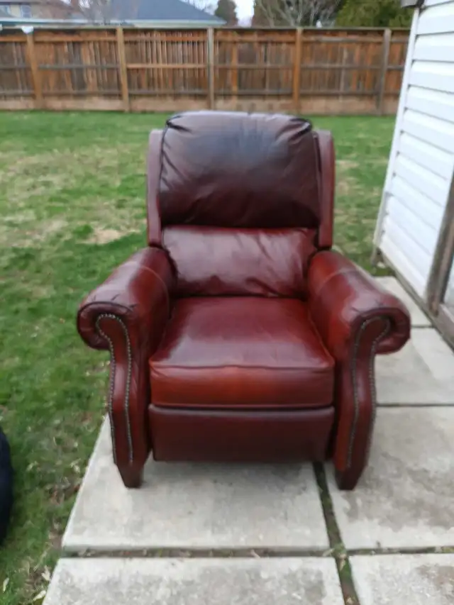 leather recliner chair - Photo 6