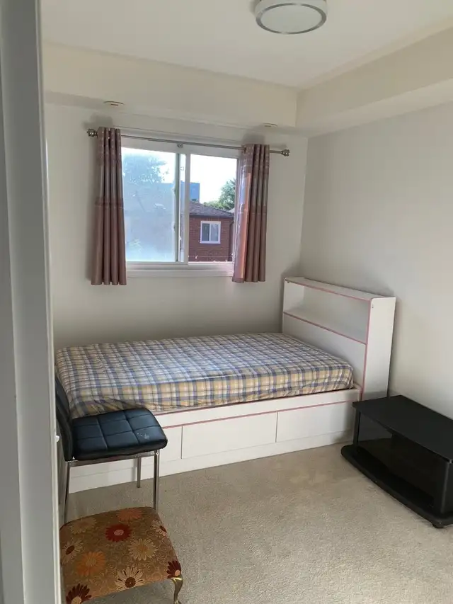 2 bedrooms 1bathroom for rent in Scarborough $1700 - Photo 3