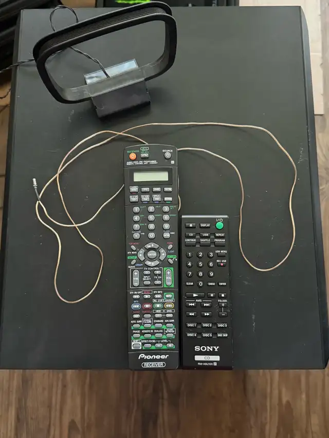 Home Theater W/ Receiver, CD Player & JBL 5.1 Speaker - Photo 5