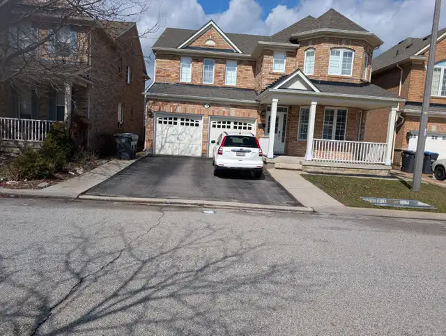 2 BR, LEGAL, LICENSED BASEMENT IN BRAMPTON