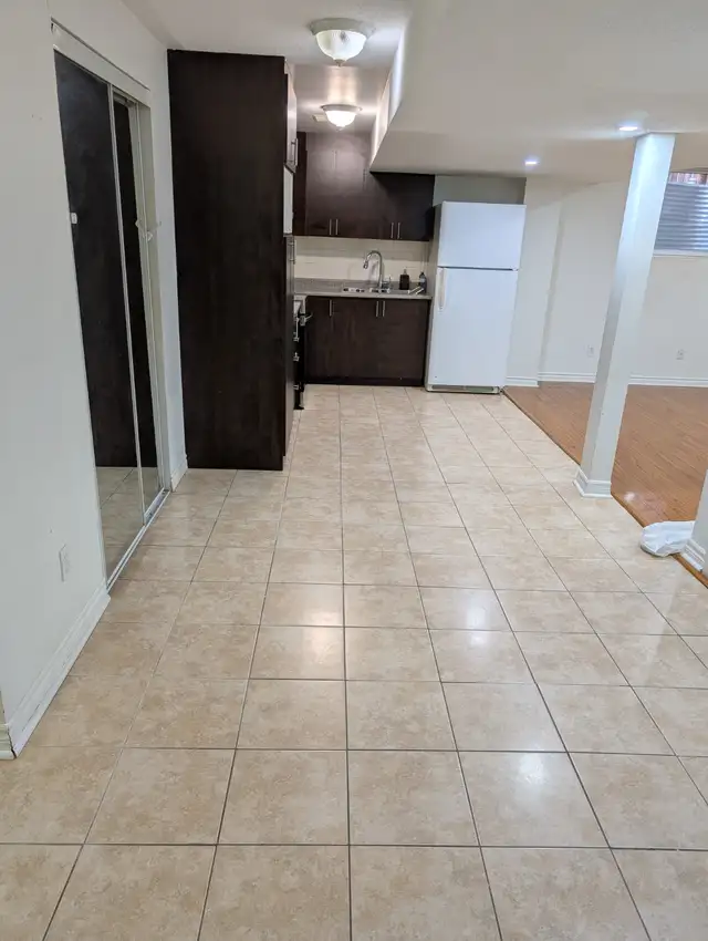 2 BR, LEGAL, LICENSED BASEMENT IN BRAMPTON - Photo 3