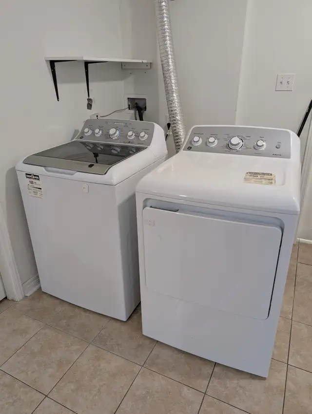 2 BR, LEGAL, LICENSED BASEMENT IN BRAMPTON - Photo 8