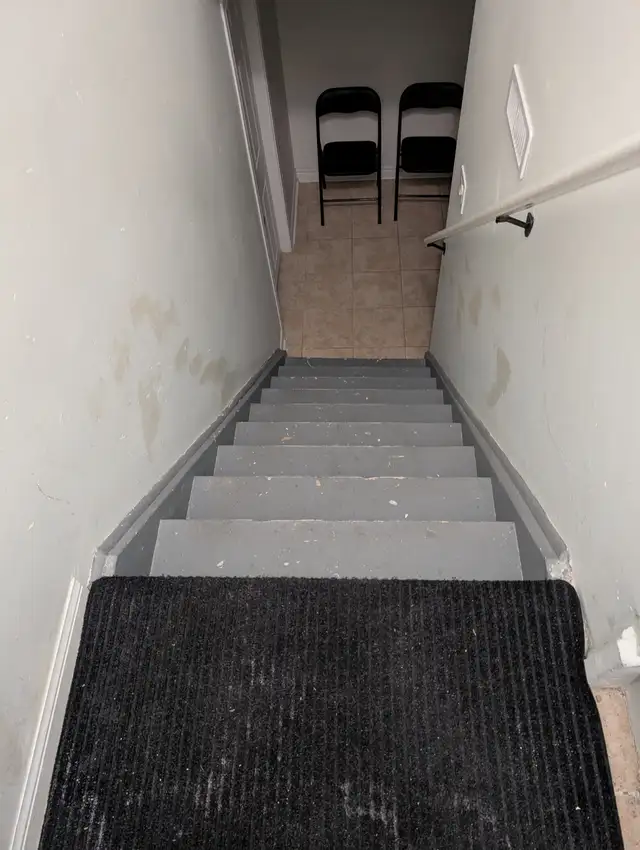 2 BR, LEGAL, LICENSED BASEMENT IN BRAMPTON - Photo 10