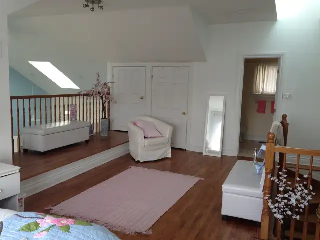 Large 1 Bedroom, 2 Bathroom - Golden Triangle - Photo 6