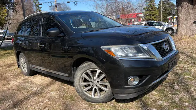 2015 Nissan Pathfinder S - Photo 2