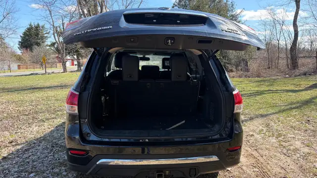 2015 Nissan Pathfinder S - Photo 7