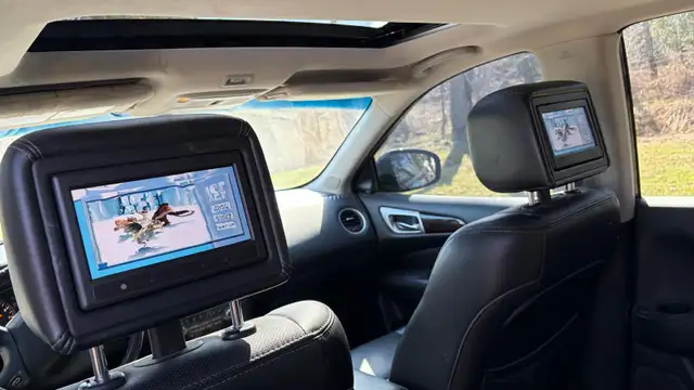 2015 Nissan Pathfinder S - Photo 14