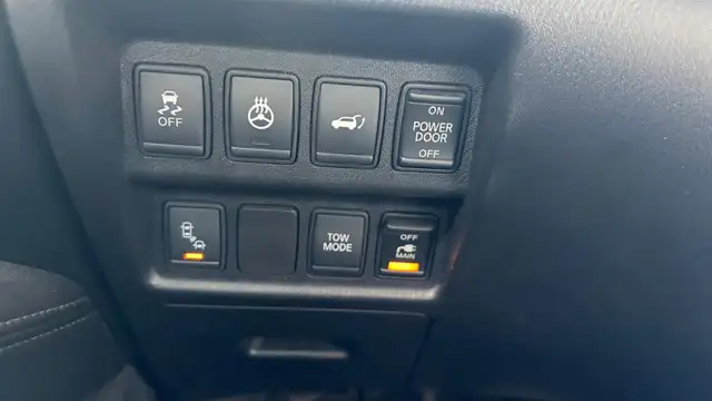 2015 Nissan Pathfinder S - Photo 18