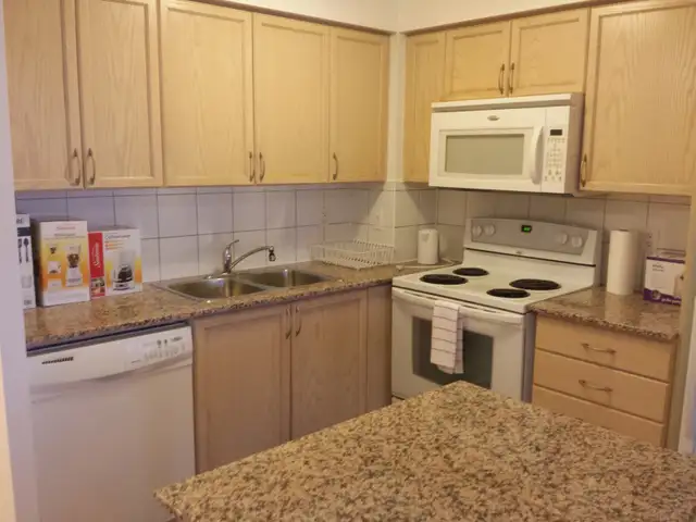 2 BEDROOMS DEN CLOSEST - SQ1 MALL, VIEW FURNISHED CANDO S/L RENT - Photo 11