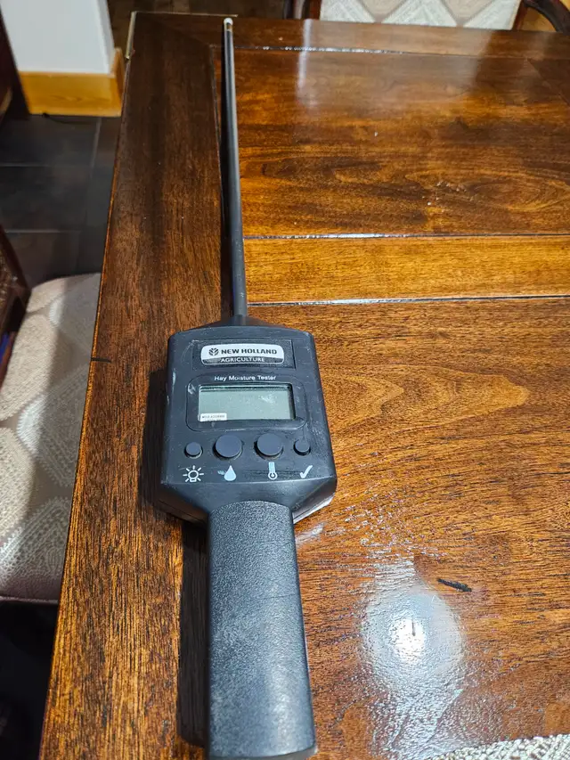 Hay Moisture Meter - Photo 2