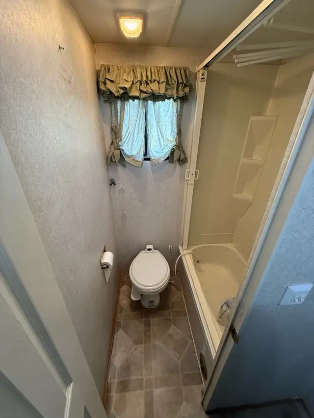 2000 Ford 7.3L Diesel- 2003 Glendale Titanium Fifth Wheel - Photo 9