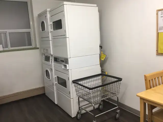 2 bedroom April 15 - Photo 4