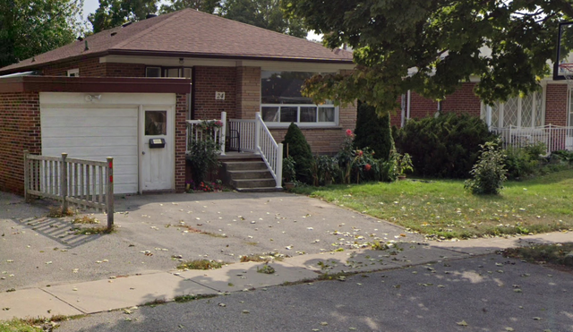 Scarborough house for rent (Main floor)