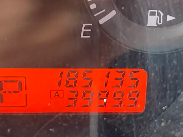 2012 NISSAN VERSA SL - Photo 6