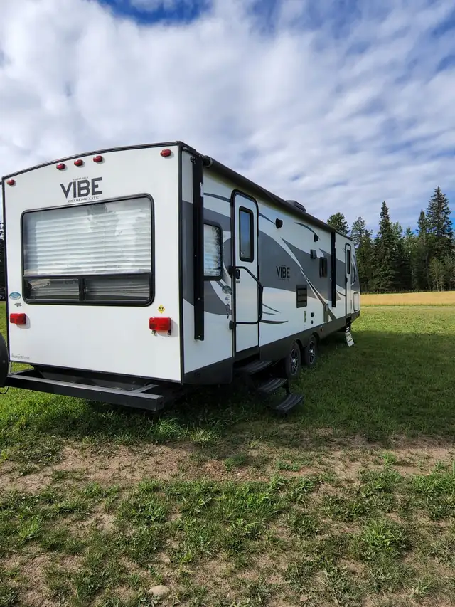 Forest River Holiday Trailer - Photo 2