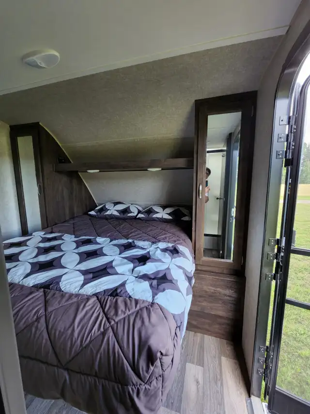 Forest River Holiday Trailer - Photo 4