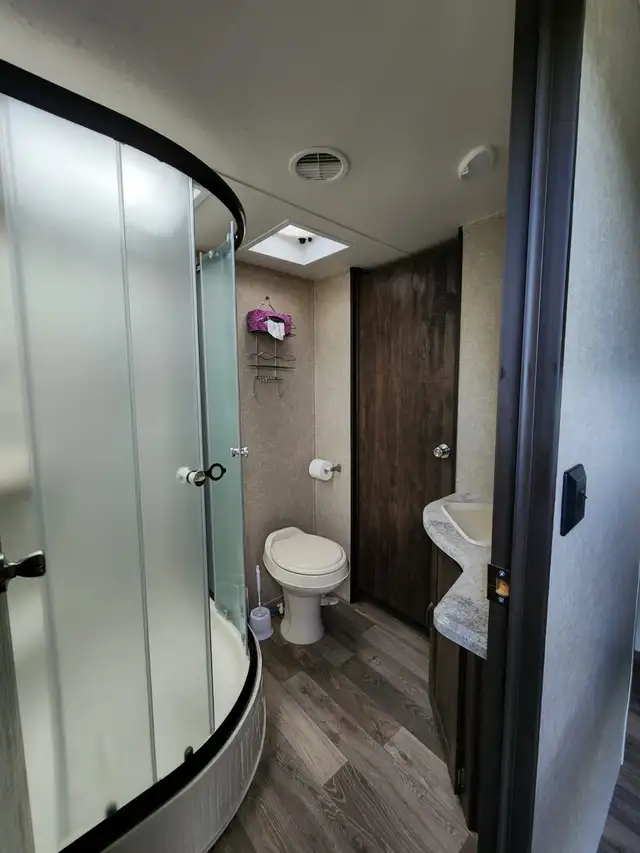 Forest River Holiday Trailer - Photo 8