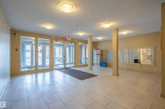 Private room for rent - Photo 3