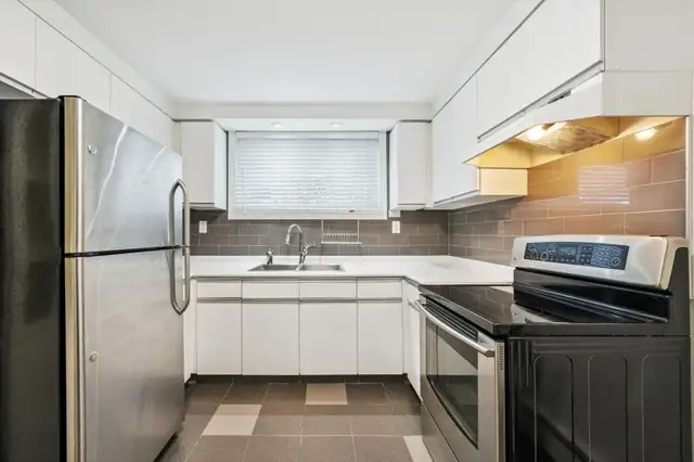 Furnished Apartment for Rent in Port Credit - Photo 5