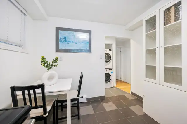 Furnished Apartment for Rent in Port Credit - Photo 6