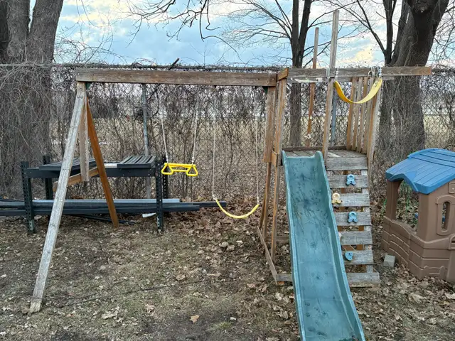 KidKraft Springfield Outdoor Cedar Play Centre with Climbing Wal - Photo 3