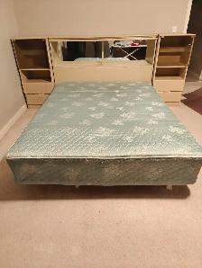★★QUEEN BED WITH WHITE HEADBOARD★★ - Photo 3