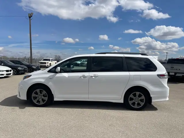 2020 Toyota Sienna SE AWD 7-Passenger/NAVI/CAM/DVD/LEATHER/SUNRO - Photo 4