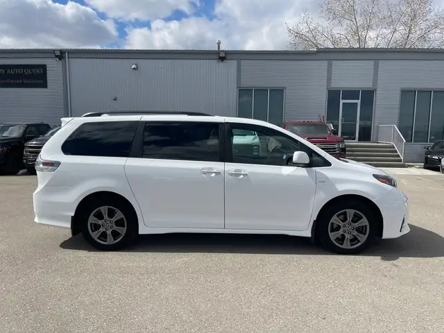 2020 Toyota Sienna SE AWD 7-Passenger/NAVI/CAM/DVD/LEATHER/SUNRO - Photo 8