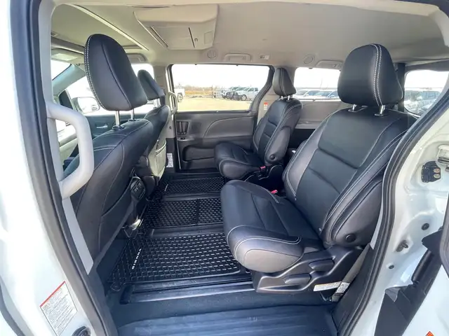 2020 Toyota Sienna SE AWD 7-Passenger/NAVI/CAM/DVD/LEATHER/SUNRO - Photo 14