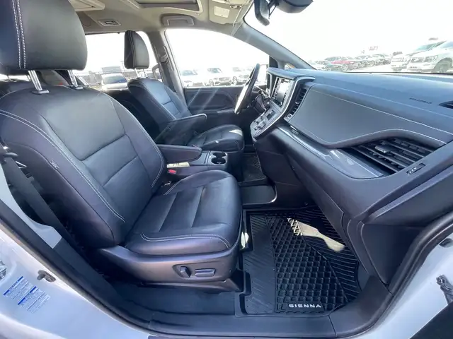 2020 Toyota Sienna SE AWD 7-Passenger/NAVI/CAM/DVD/LEATHER/SUNRO - Photo 19