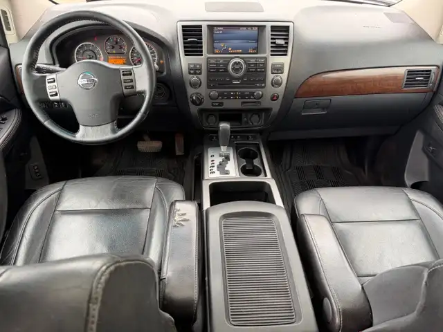 2011 Nissan Armada Platinum Pkg - Auto - 7pass - DVD - Photo 2