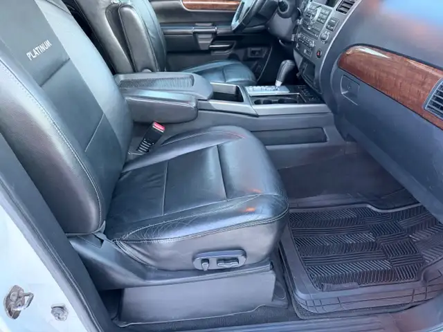 2011 Nissan Armada Platinum Pkg - Auto - 7pass - DVD - Photo 8