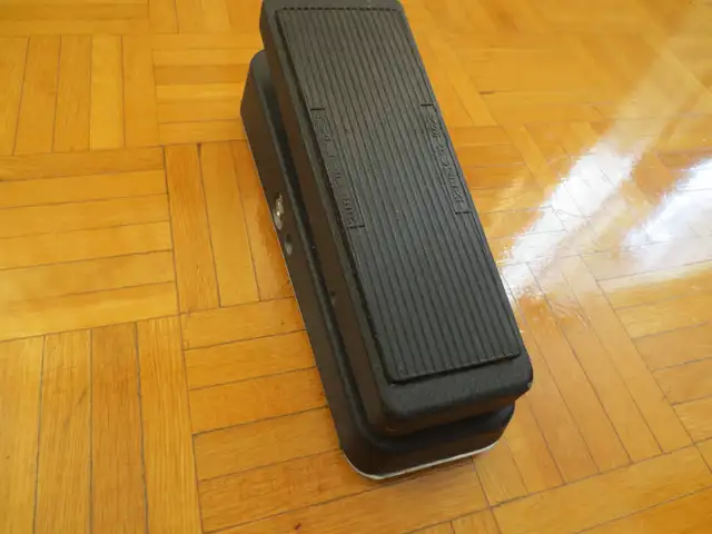 Jim Dunlop Original Crybaby Pedal - Photo 4