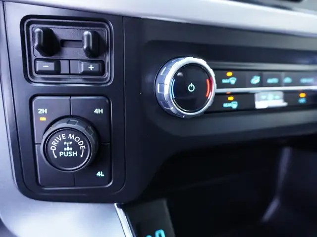 2023 Ford F-150 POWERBOOST FULL HYBRID, CLEAN HARD TO GET TRUCK! - Photo 23