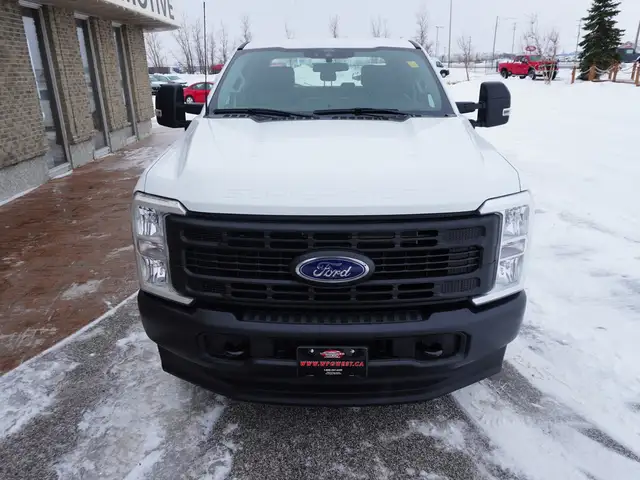 2024 Ford F-250 LIKE NEW - FX4 Crew Cab LONG BOX!! LOW KMS!! - Photo 6