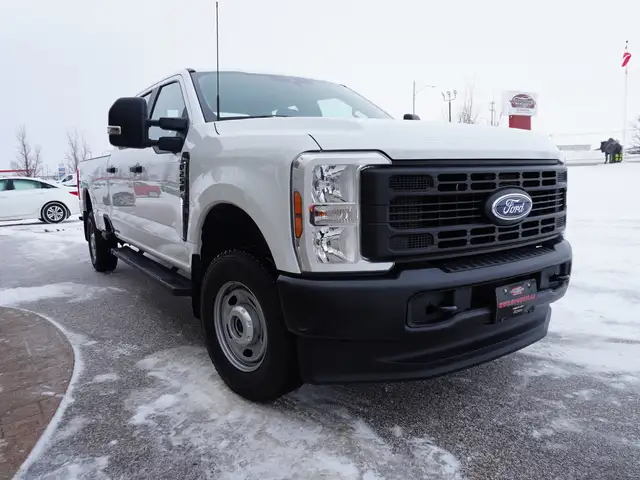 2024 Ford F-250 LIKE NEW - FX4 Crew Cab LONG BOX!! LOW KMS!! - Photo 7