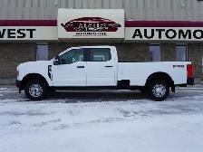 2024 Ford F-250 LIKE NEW - FX4 Crew Cab LONG BOX!! LOW KMS!! - Photo 12