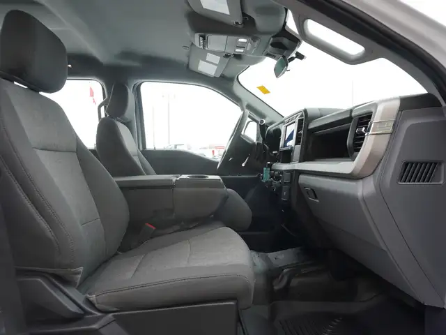 2024 Ford F-250 LIKE NEW - FX4 Crew Cab LONG BOX!! LOW KMS!! - Photo 32